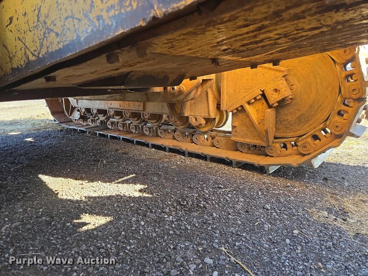 image for item ET1496 Caterpillar D4H dozer