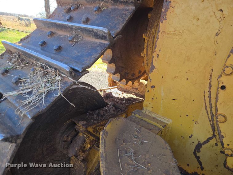 image for item ET1496 Caterpillar D4H dozer