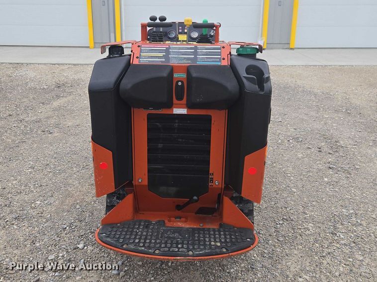 image for item ET1498 2022 Ditch Witch SK600 compact utility loader