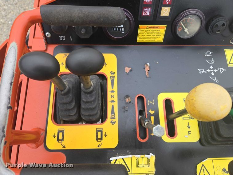 image for item ET1498 2022 Ditch Witch SK600 compact utility loader