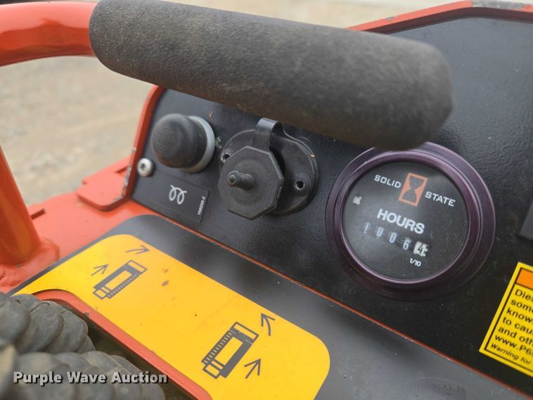 image for item ET1498 2022 Ditch Witch SK600 compact utility loader