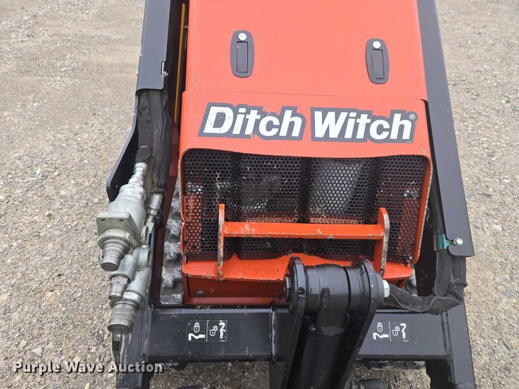 image for item ET1498 2022 Ditch Witch SK600 compact utility loader