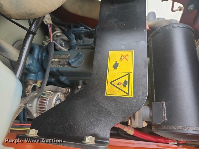 image for item ET1498 2022 Ditch Witch SK600 compact utility loader