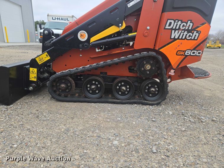 image for item ET1498 2022 Ditch Witch SK600 compact utility loader