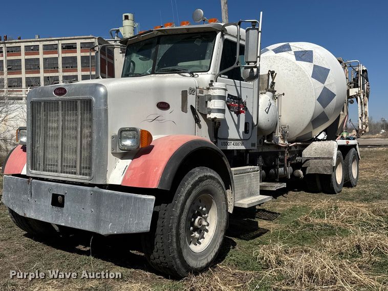 image for item ET1681 2007 Peterbilt 357 ready mix truck