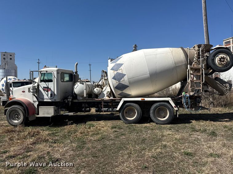 image for item ET1681 2007 Peterbilt 357 ready mix truck