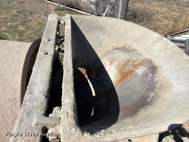 image for item ET1681 2007 Peterbilt 357 ready mix truck