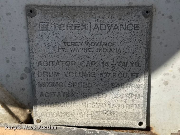 image for item ET1681 2007 Peterbilt 357 ready mix truck