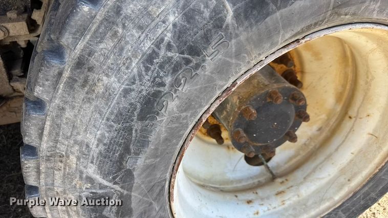 image for item ET1682 2007 Peterbilt 357 ready mix truck