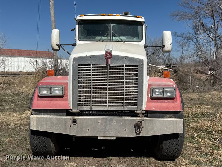 image for item ET1683 2007 Kenworth W900 ready mix truck