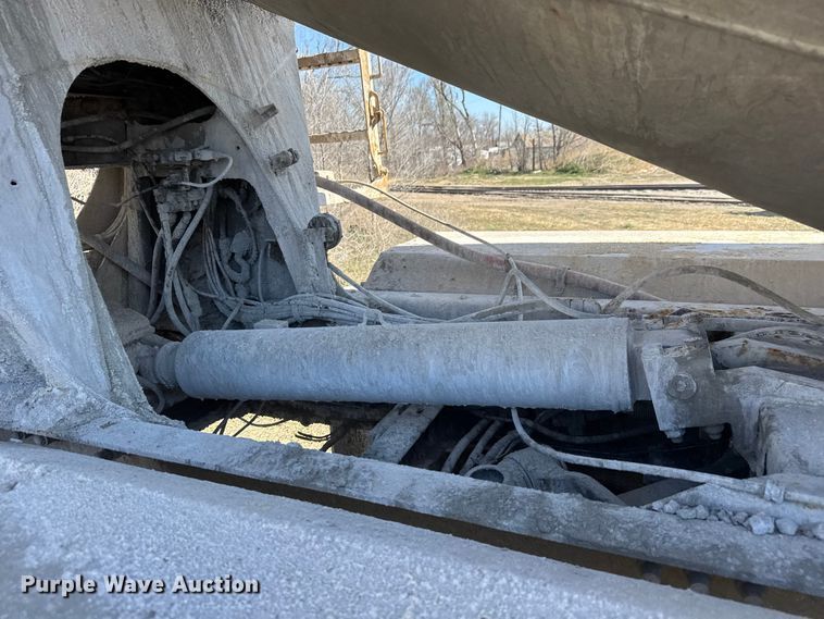 image for item ET1683 2007 Kenworth W900 ready mix truck