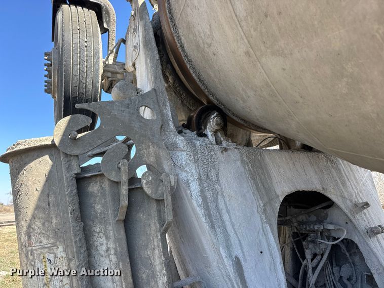 image for item ET1683 2007 Kenworth W900 ready mix truck