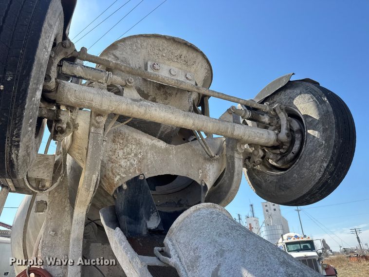 image for item ET1683 2007 Kenworth W900 ready mix truck