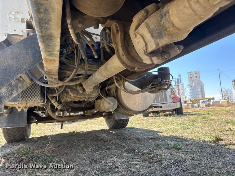 image for item ET1683 2007 Kenworth W900 ready mix truck