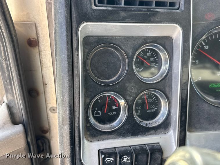 image for item ET1683 2007 Kenworth W900 ready mix truck