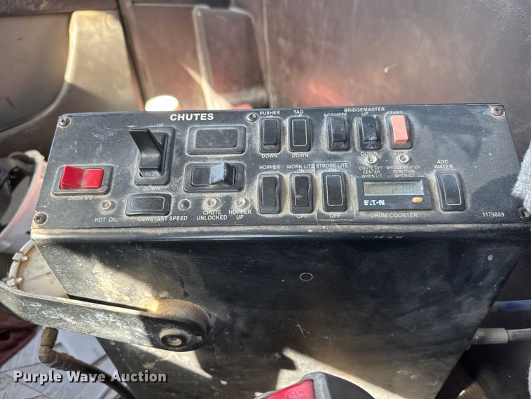 image for item ET1683 2007 Kenworth W900 ready mix truck