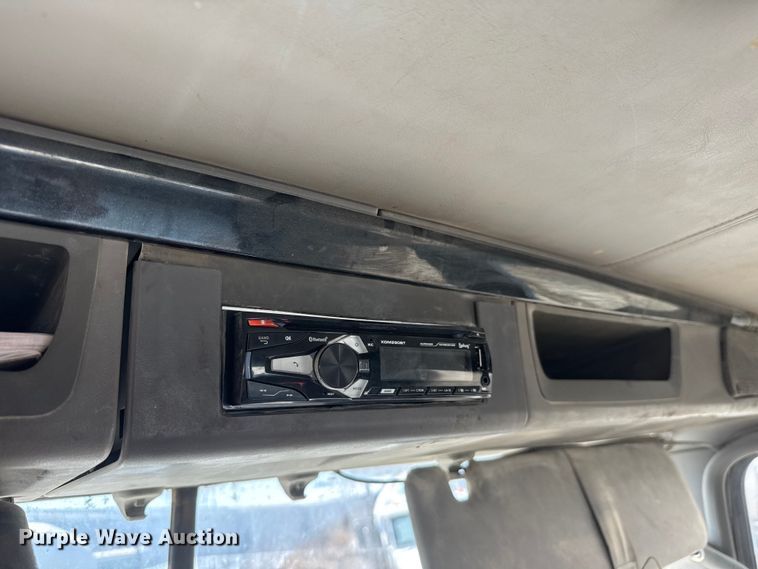 image for item ET1683 2007 Kenworth W900 ready mix truck