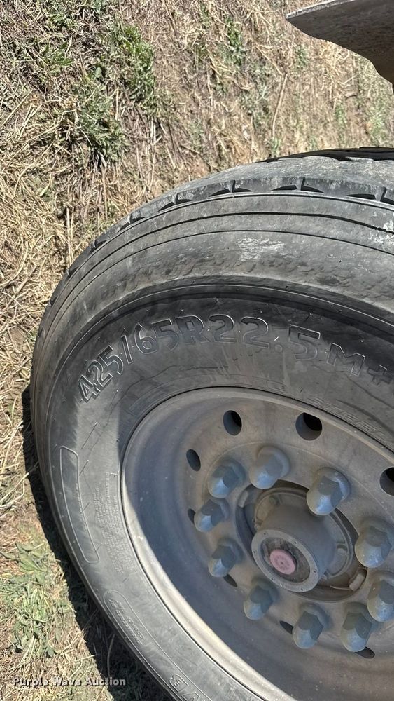 image for item ET1683 2007 Kenworth W900 ready mix truck