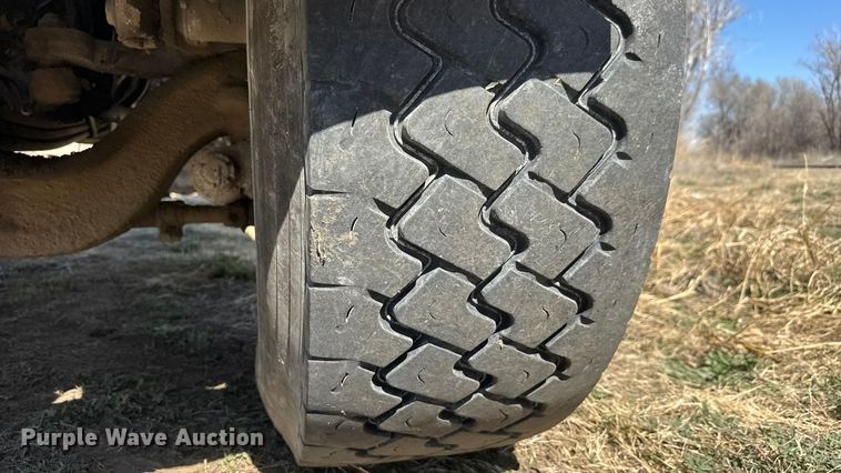 image for item ET1683 2007 Kenworth W900 ready mix truck