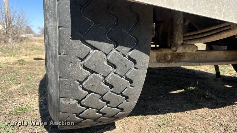 image for item ET1683 2007 Kenworth W900 ready mix truck