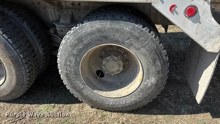 image for item ET1683 2007 Kenworth W900 ready mix truck