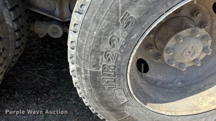 image for item ET1683 2007 Kenworth W900 ready mix truck