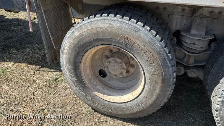 image for item ET1683 2007 Kenworth W900 ready mix truck