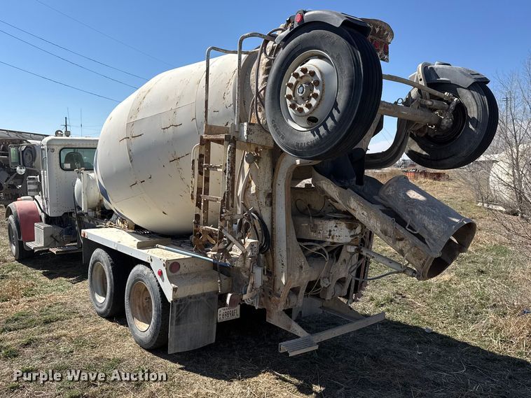 image for item ET1684 2007 Peterbilt 357 ready mix truck