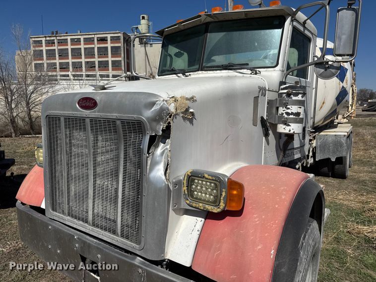 image for item ET1684 2007 Peterbilt 357 ready mix truck