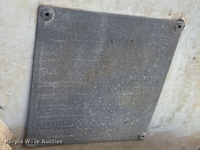 image for item ET1684 2007 Peterbilt 357 ready mix truck