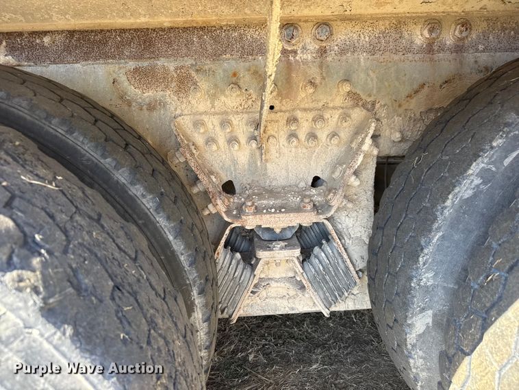 image for item ET1684 2007 Peterbilt 357 ready mix truck