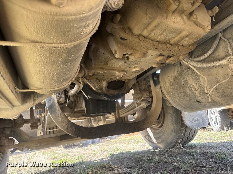 image for item ET1684 2007 Peterbilt 357 ready mix truck