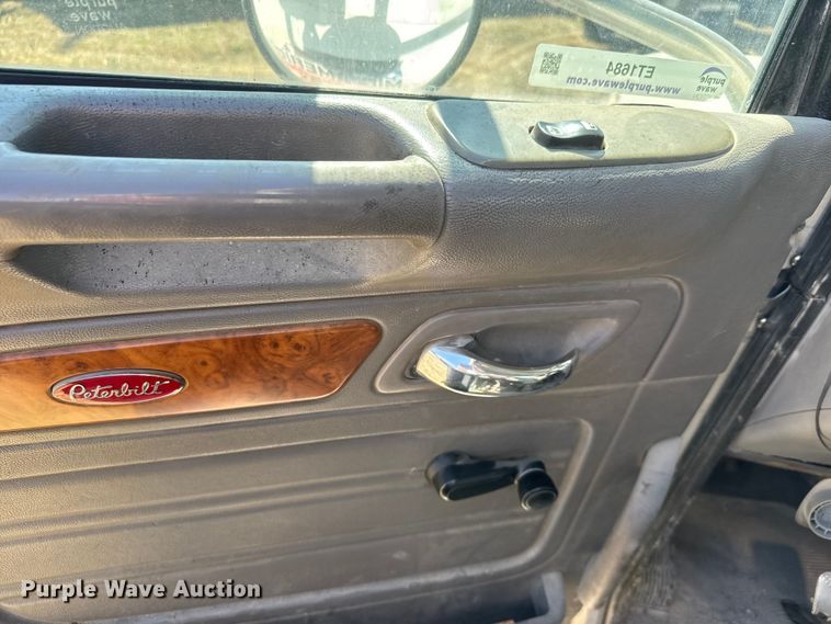 image for item ET1684 2007 Peterbilt 357 ready mix truck