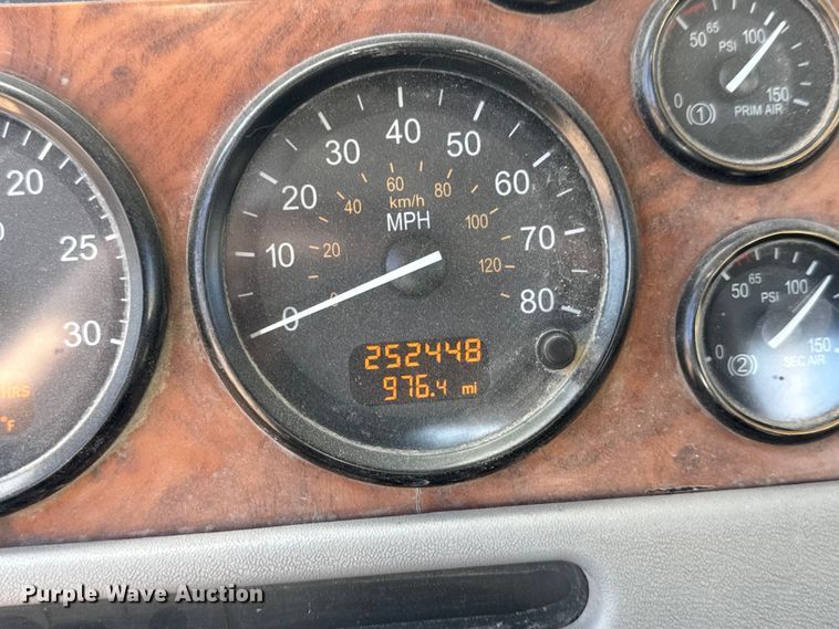 image for item ET1684 2007 Peterbilt 357 ready mix truck