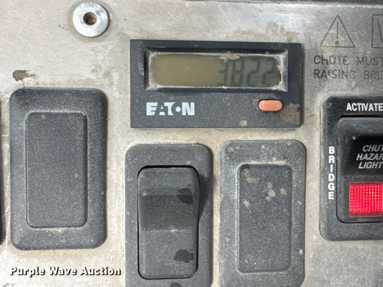 image for item ET1684 2007 Peterbilt 357 ready mix truck