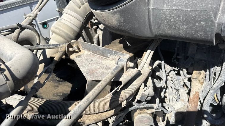 image for item ET1684 2007 Peterbilt 357 ready mix truck