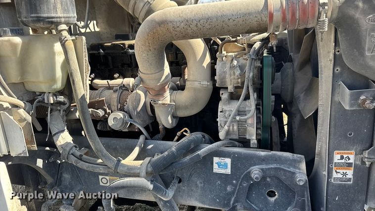 image for item ET1684 2007 Peterbilt 357 ready mix truck