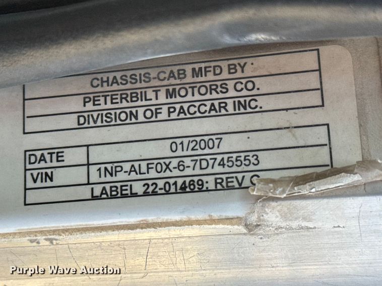 image for item ET1684 2007 Peterbilt 357 ready mix truck