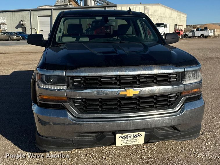 image for item ET1699 2016 Chevrolet Silverado 1500 Ext. Cab pickup truck