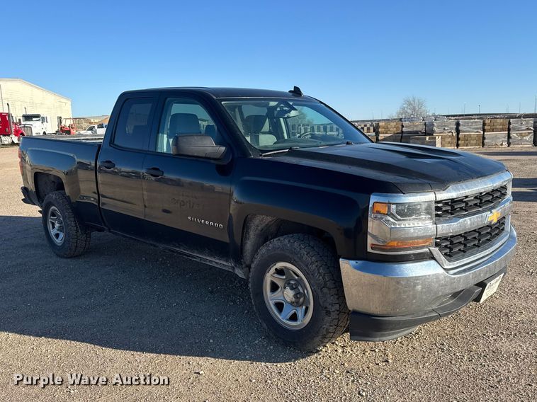 image for item ET1699 2016 Chevrolet Silverado 1500 Ext. Cab pickup truck