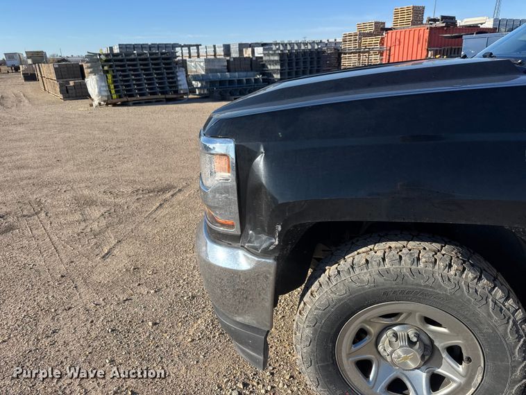 image for item ET1699 2016 Chevrolet Silverado 1500 Ext. Cab pickup truck
