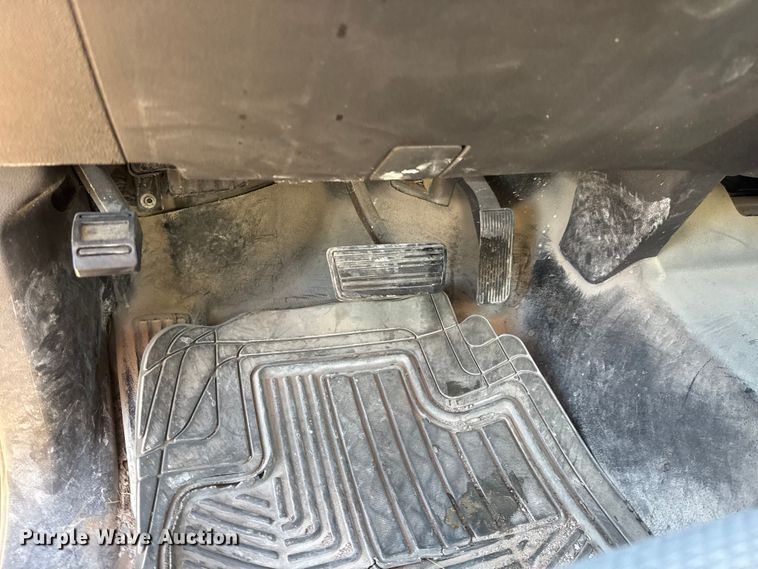 image for item ET1699 2016 Chevrolet Silverado 1500 Ext. Cab pickup truck