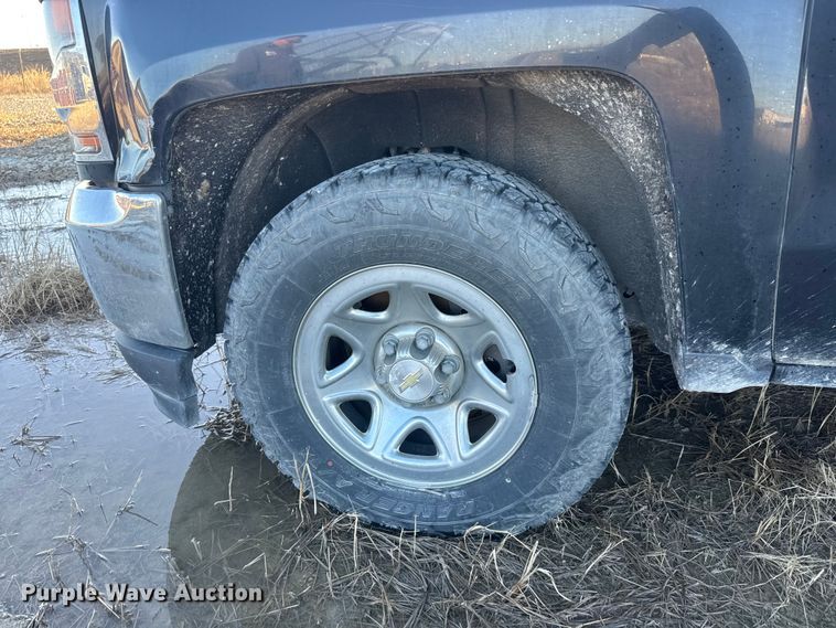 image for item ET1699 2016 Chevrolet Silverado 1500 Ext. Cab pickup truck