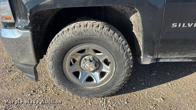 image for item ET1699 2016 Chevrolet Silverado 1500 Ext. Cab pickup truck