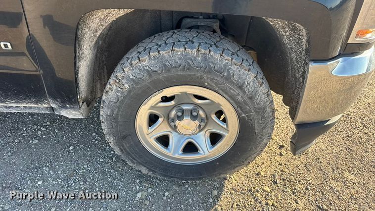 image for item ET1699 2016 Chevrolet Silverado 1500 Ext. Cab pickup truck