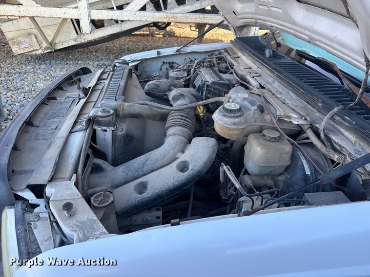 image for item ET1700 2005 Ford F250 Super Duty Crew Cab pickup truck