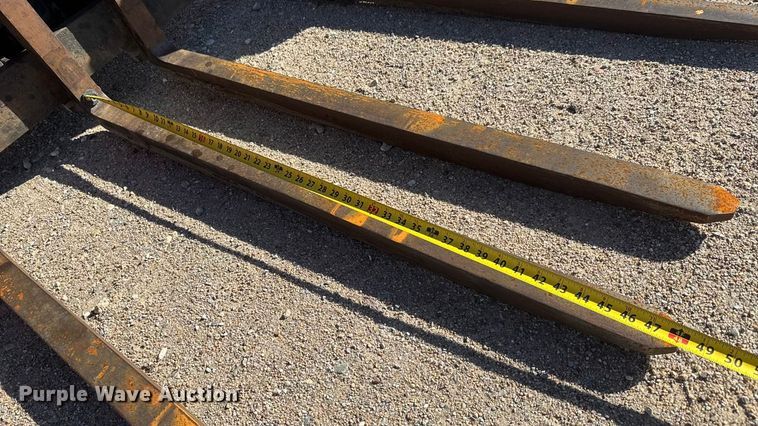 image for item ET1702 2009 Chrisman RT5500 forklift