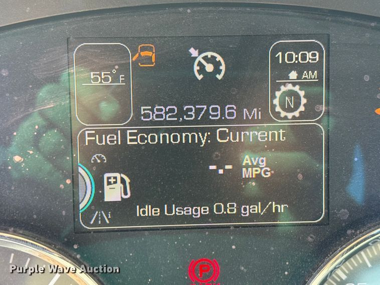 image for item ET1704 2015 Kenworth T880 semi truck