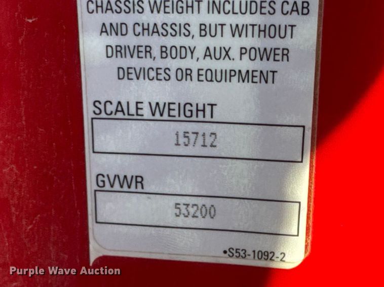 image for item ET1704 2015 Kenworth T880 semi truck