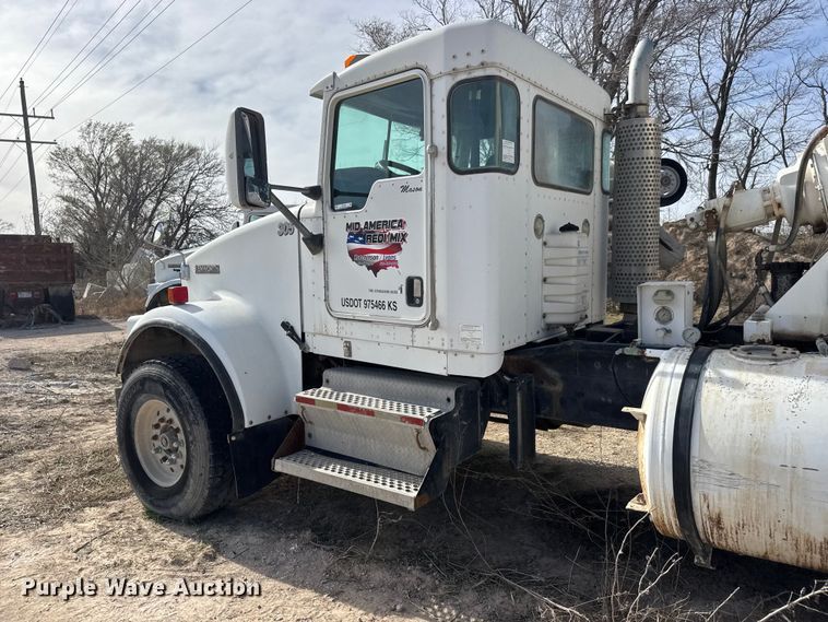 image for item ET1706 2006 Kenworth W900B ready mix truck